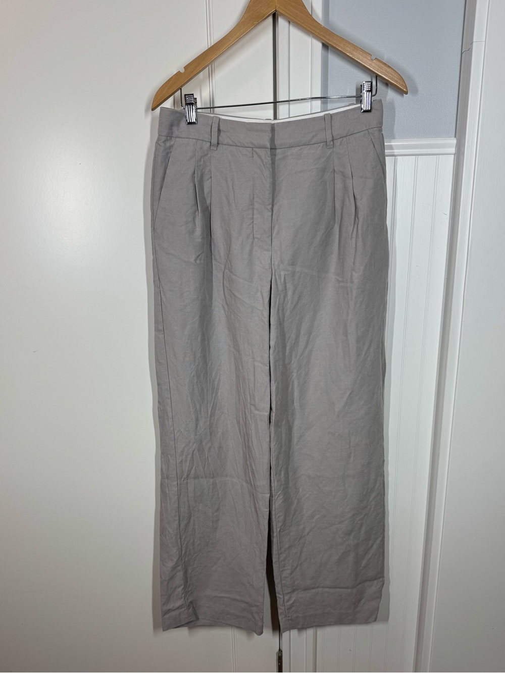 Aritzia The Effortless Pant in Cruise Linen Ashen Light Gray Trousers size 10